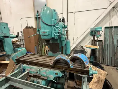 Cincinnati No. 3-Z Vertical Milling Machine – $5,000 – Cambridge, View more