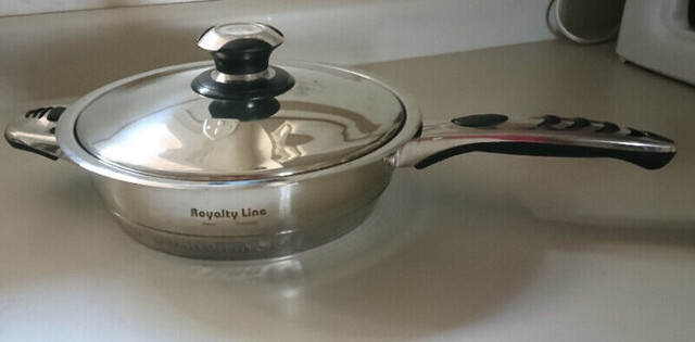 Vintage Royalty Line Stainless Steel Cookware Deep Skillet in Arts & Collectibles in Oshawa / Durham Region - Image 2