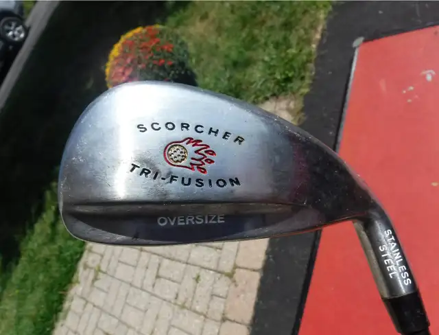 Right Handed Golf Driving Iron in Golf in Ottawa - Image 3