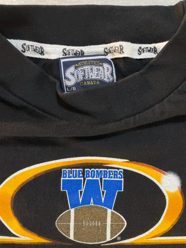 Vintage Winnipeg Blue Bombers Football Tee LRG 1994 Softwear CFL in Men's in Winnipeg - Image 4