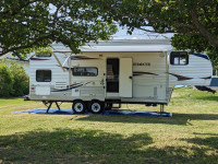 2013 Cherokee 245b fifth wheel.