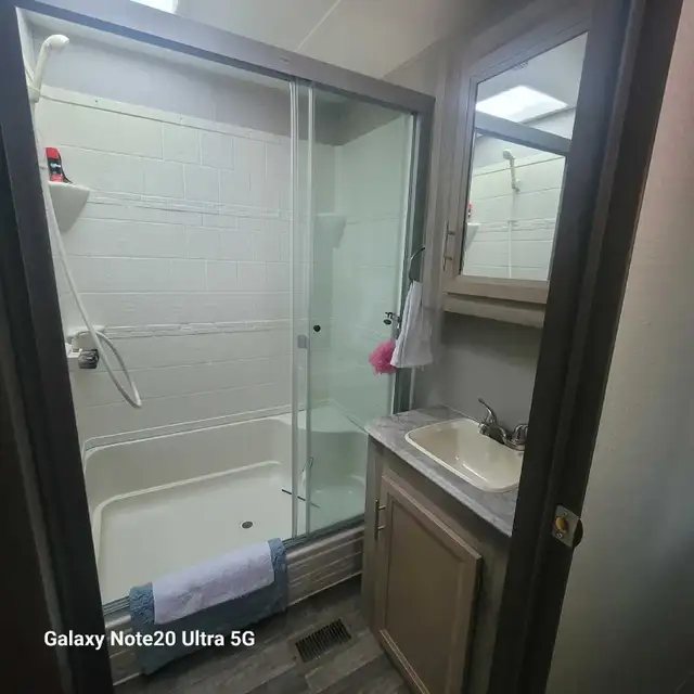 2bdr Trailer for Rent  in Ontario in Canada - Image 6