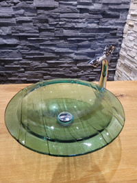 ***Glass Vessel/Bathroom Sink Green***