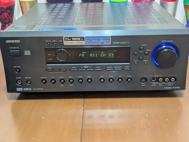 Stereo Receiver Onkyo TX-SR702 7.1 100 Watts / Channel Has Phono in Stereo Systems & Home Theatre in Red Deer - Image 2