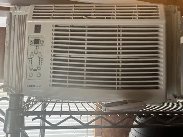  btu 5000 ac air conditioner  in Heaters, Humidifiers & Dehumidifiers in Napanee - Image 2