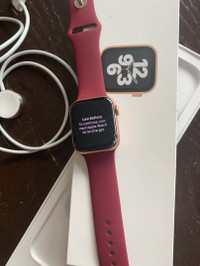 NICE Apple Watches series se 40 MM ROSE GOLD