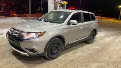 Auto jamais accidenté, le système d'échappement a été changé au complet ainsi que les freins et disq...