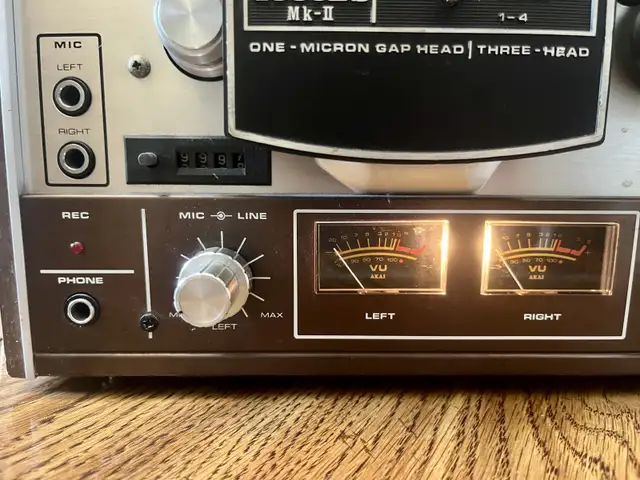 AKAI 4000DS MKII 4 Track Reel to Reel Tape Machine MIJ in Pro Audio & Recording Equipment in City of Toronto - Image 4