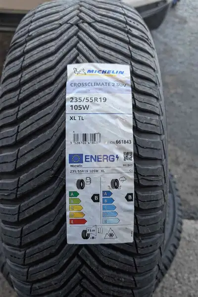 Brand new never mounted set Michelin cross climate 2 235/55R19 No taxes, price is cash Brampton, Cal...