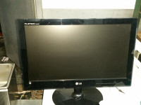 LG Flatron W2040T- PN // 20" LCD Computer Monitor // Black //