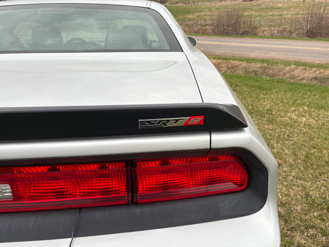 Dodge Challenger SRT8 in Cars & Trucks in Moncton - Image 4