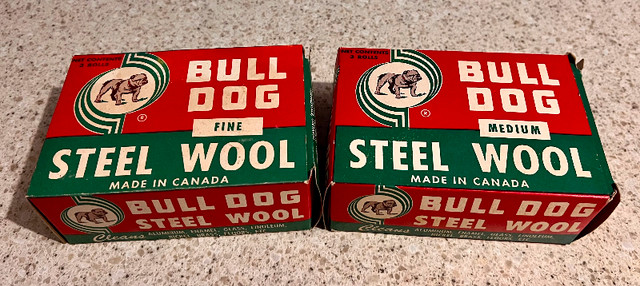 Bull Dog Steel Wool 1 box Fine, 1 box Medium in Other in Gatineau
