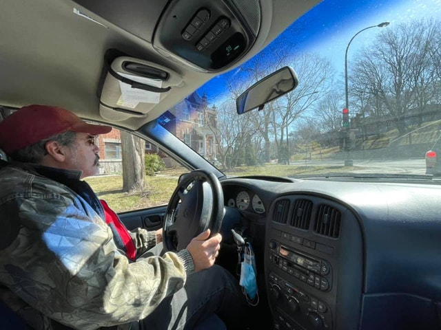 DODGE GRAND CARAVAN 2002 — photo 2