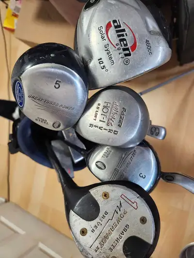Selling a complete set of used golf clubs, perfect for beginners or casual players looking to hit th...