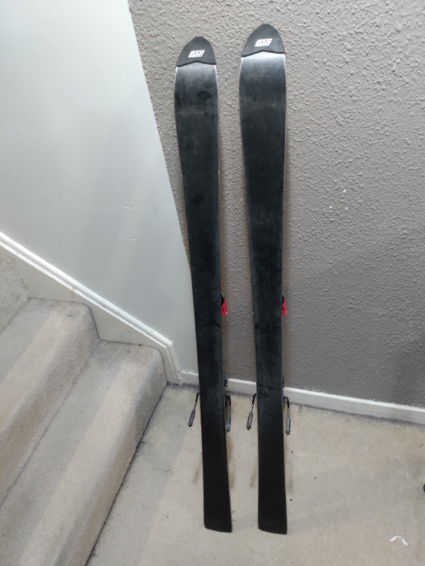 Elan Youth Skis 128cm With Bindings dans Ski  à Ville de Toronto - Image 2