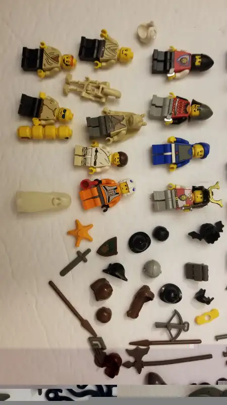 Vintage minifigs space pirate knight animals and accessories lot in Toys & Games in City of Toronto - Image 3