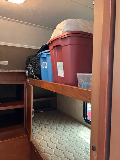 Roulotte de 32 pieds avec 2 extensions année 2013 à vendre situé à St-Jean sur Richelieu Cabanon, fr...