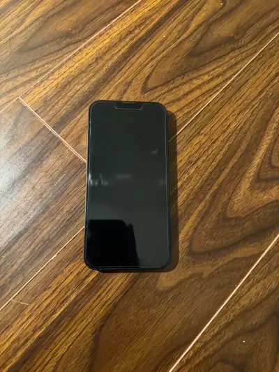 iPhone 13 – 128GB Selling my iPhone 13 (128GB) in great working condition. Everything works perfectl...