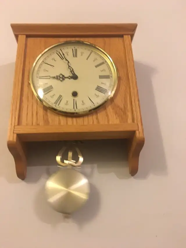Wooden winding wall clock with Germany movement. 11”x9”x5”. in Home Décor & Accents in Markham / York Region - Image 5