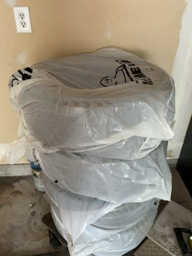 225/50R17 Michelin X-Ice Snow 4 Tires 2024 winter in Tires & Rims in Ottawa - Image 7