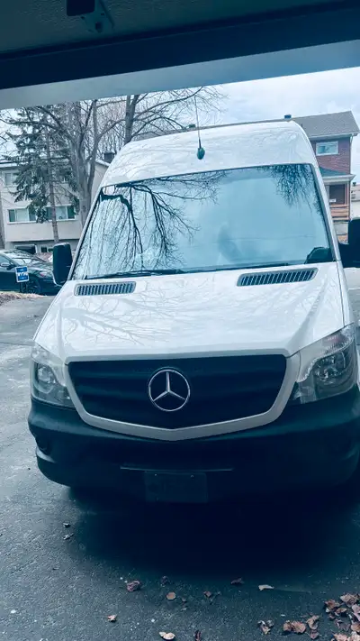 2016 Sprinter van in excellent condition All service done through the dealership All season tires in...