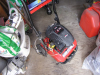 Pressure washer for parts or repair.