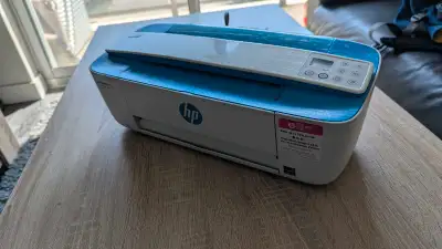 Almost new all in one printer scanner. Ideal for personal use. Moving sale.