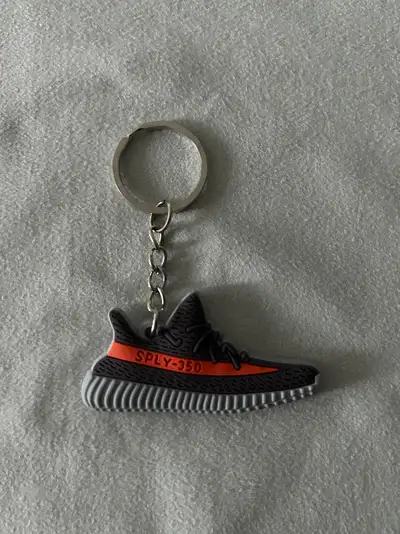 Yeezy 350 Sneaker 2D Keychain Red/Black, View more