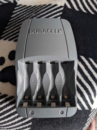 Duracell Battery Recharger AA and AAA