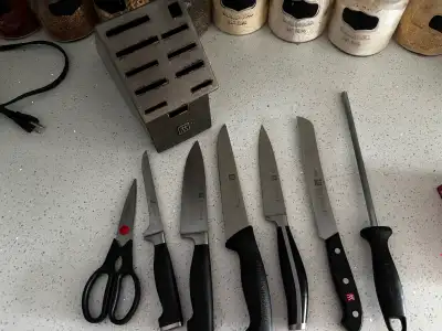 Zwilling knifes, View more