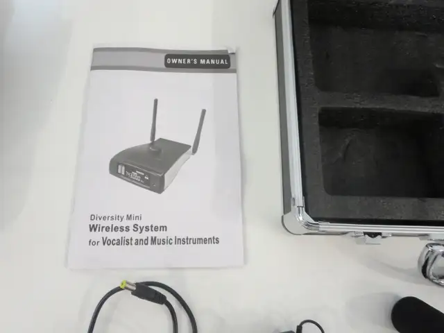 VITOPAL ACEMIC PR-8/AT-20 Wireless Microphone for Accordion in Pro Audio & Recording Equipment in Stratford - Image 4
