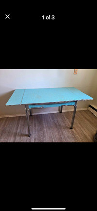 Vintage 1950’s chrome and Formica table