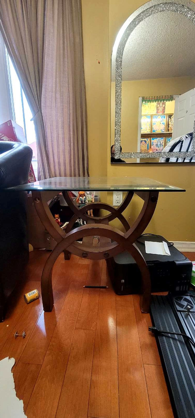Glass top Side table  in Coffee Tables in Oshawa / Durham Region