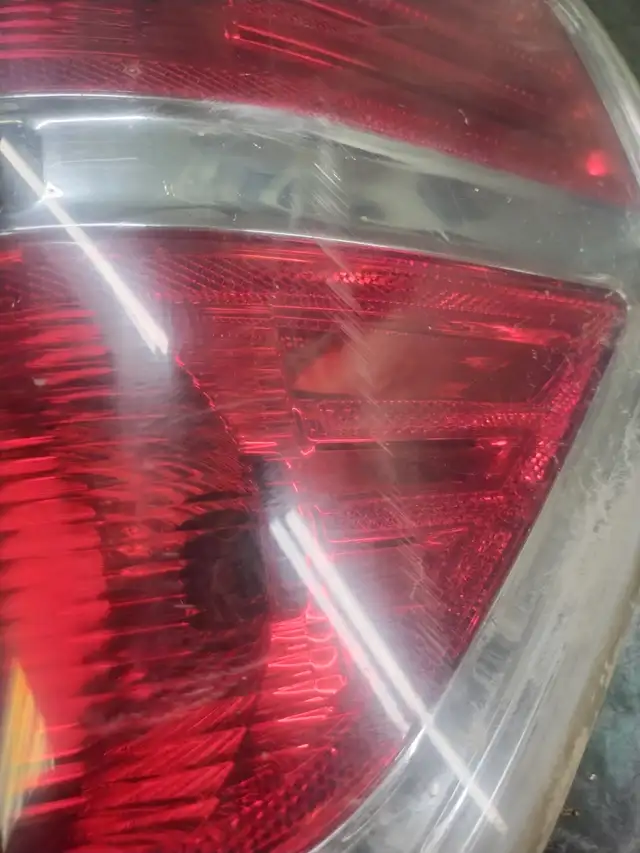 Tail light Right Rear in Auto Body Parts in Meadow Lake - Image 5