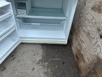 GE fridge / freezer *working great* Oshawa / Durham Region Toronto (GTA) Preview