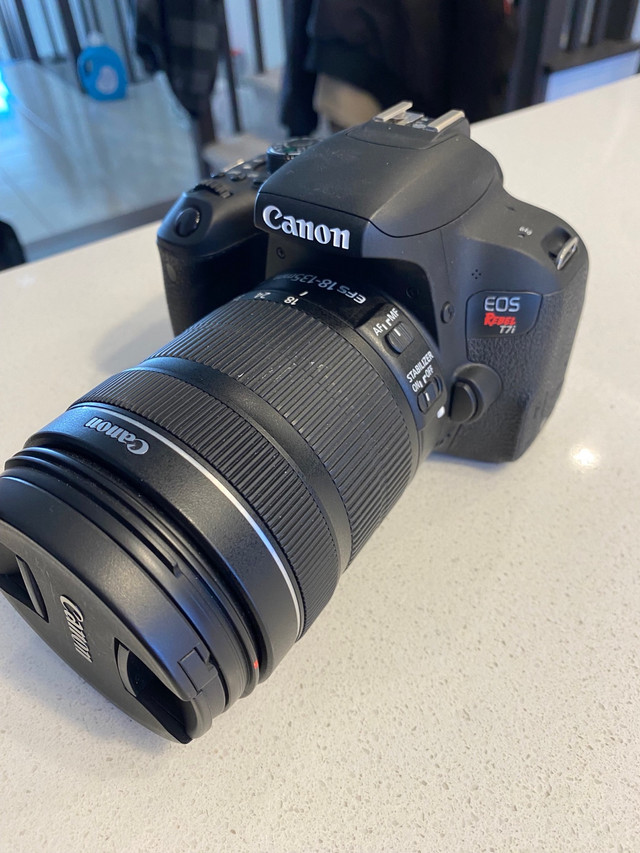 Canon EOS rebel t7i in Cameras & Camcorders in Ottawa