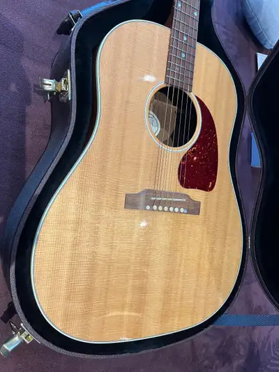 2000 GIBSON J45 WALNUT STUDIO THE 53rd GUITAR MANUFACTURED ON FEBRUARY 14 2000 IN EXCELLENT SHAPE ZE...