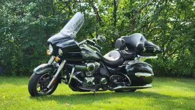 Selling my 2017 Kawasaki 1700cc Vulcan Voyager ABS. It’s a smooth, comfortable touring bike with a s...