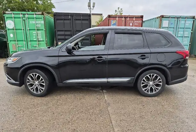 2017 Mitsubishi outlander584651639012075521