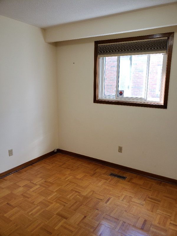 1 Bed 1 Bath Walkout Basement for Lease in Scarborough, Toronto Long