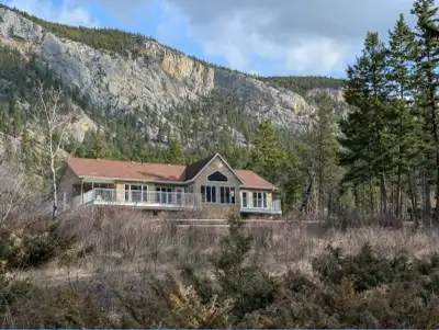Less than 20 minutes west of Williams Lake, this 10-acre property captures sweeping views of De Sous...