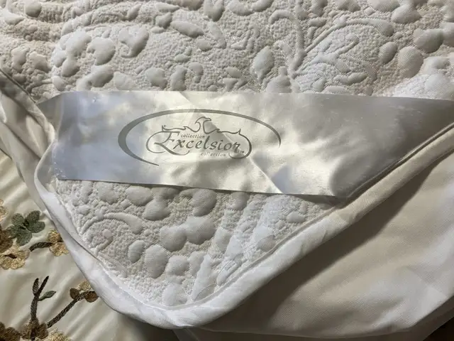 Solid Maple Twin Bed Set in Beds & Mattresses in Kingston - Image 6