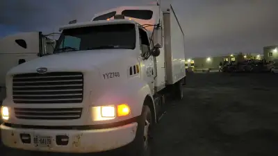 Selling my 1999 Sterling straight truck. Full air brakes and air ride. 7 speed manual with a new tra...
