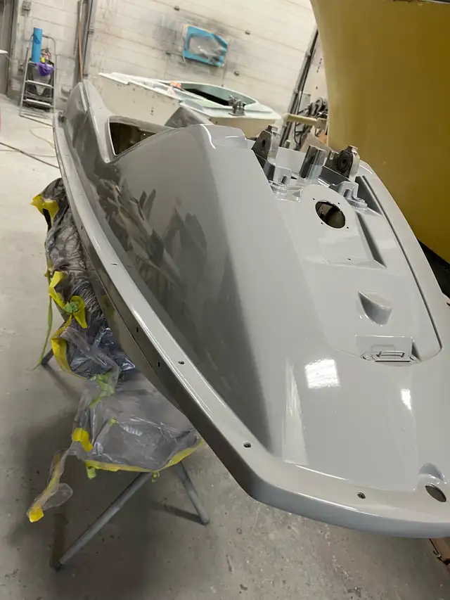Fiberglass repairs/refinishing523046269454929925