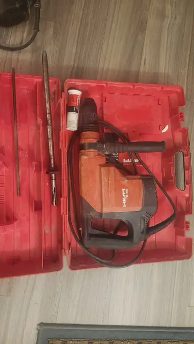 3 hilti hammer drills te 50 and 2 te 60 avr 1875 for all 3, View more