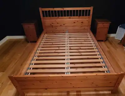 Ensemble de chambre lit queen, View more