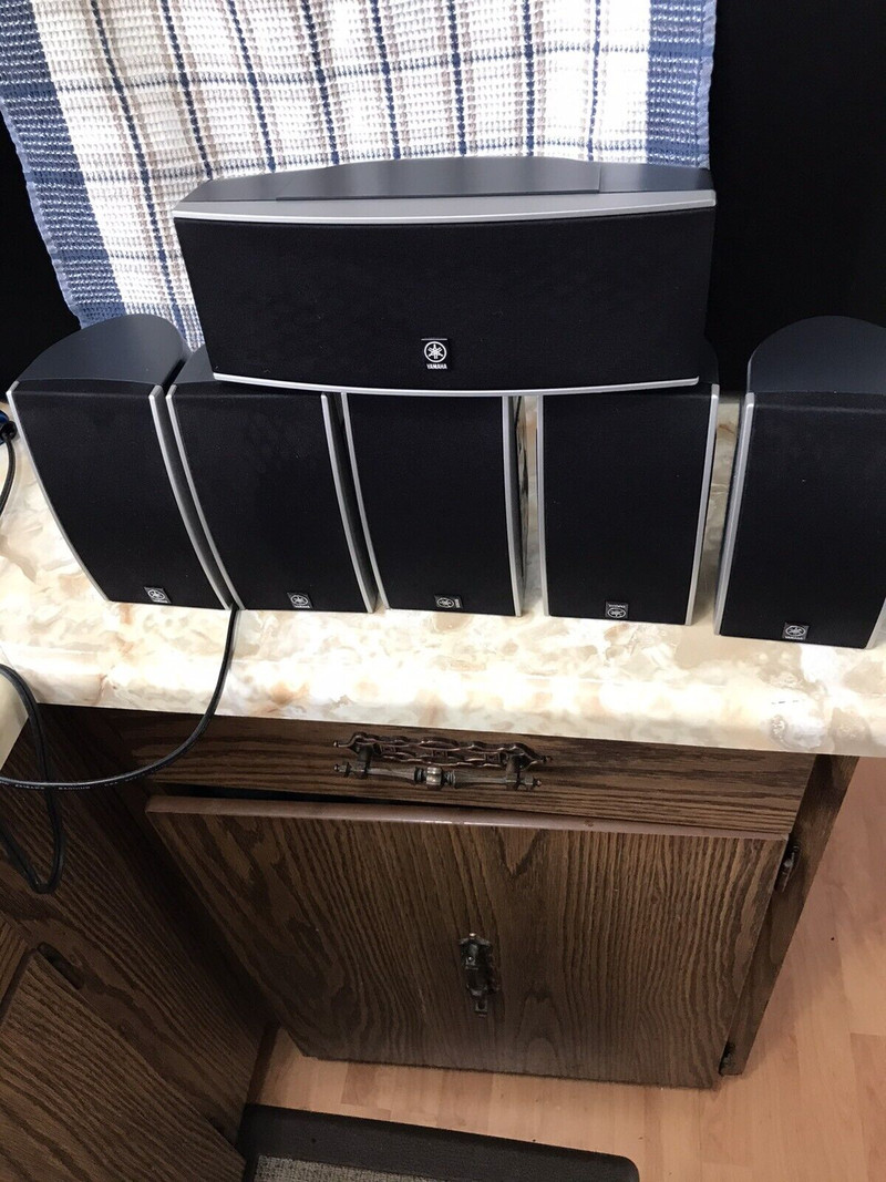 Yamaha 5 surround satellites and centre channel  for sale  