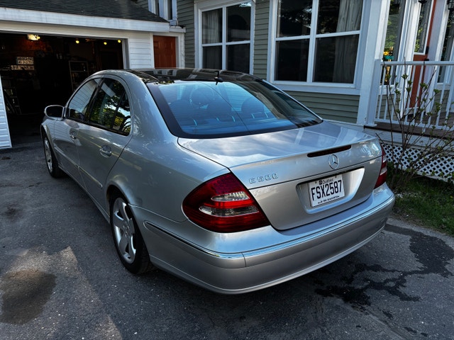 Mercedes-Benz E500 — photo 3