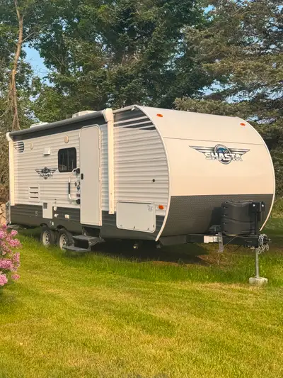 Forest River Shasta 21RB- used only once for less than 2 weeks. Ill health forces sale. Sleeps 4- pe...