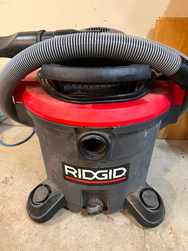 Ridgid 5.0hp- 12g shop vac. in Other in Edmonton